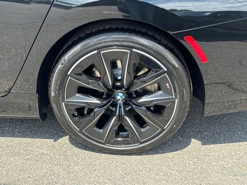 New 2026 BMW 7 Series 750e xDriveImage 14