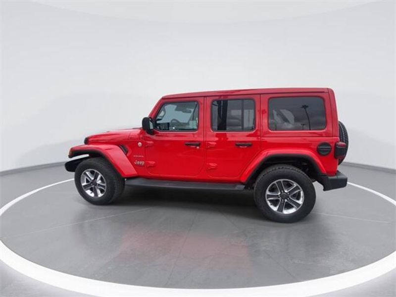 2021 Jeep Wrangler Unlimited SaharaImage 5