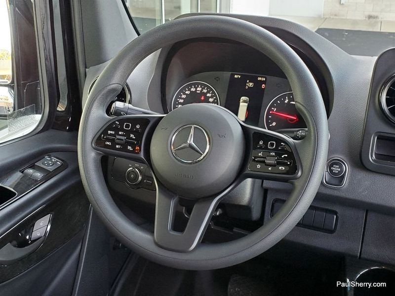 2023 Mercedes-Benz Sprinter 2500 Standard Roof 4-Cyl Diesel HOImage 41