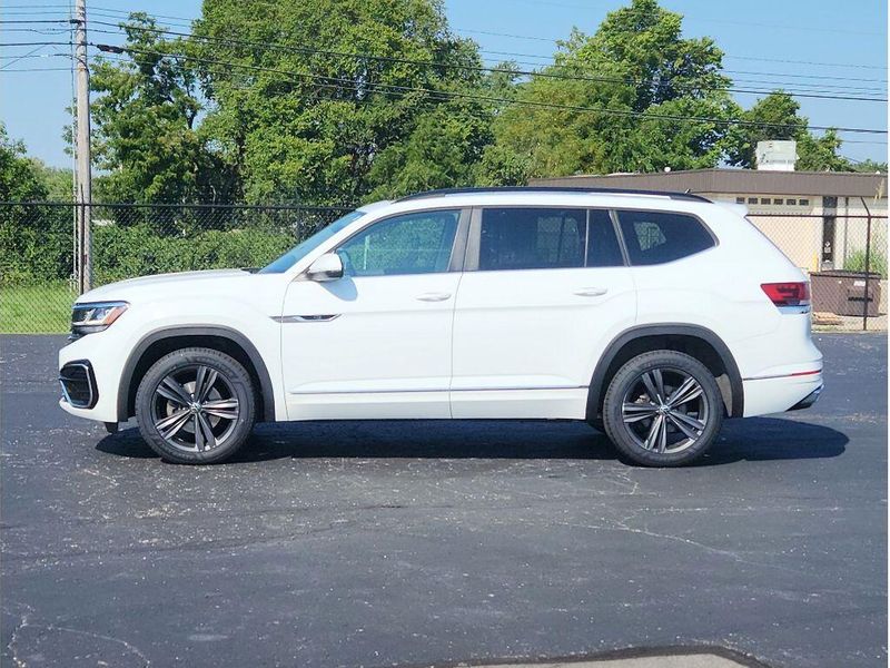 Used 2021 Volkswagen Atlas 3.6L V6 SE w/Technology R-Line
