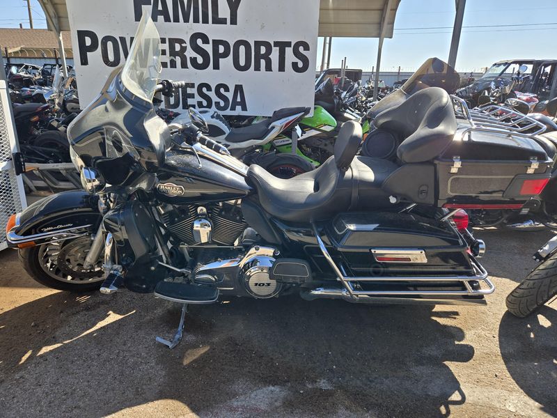 USED 2012 HARLEY ELECTRA GLIDE ULTRA CLASSIC Image 3