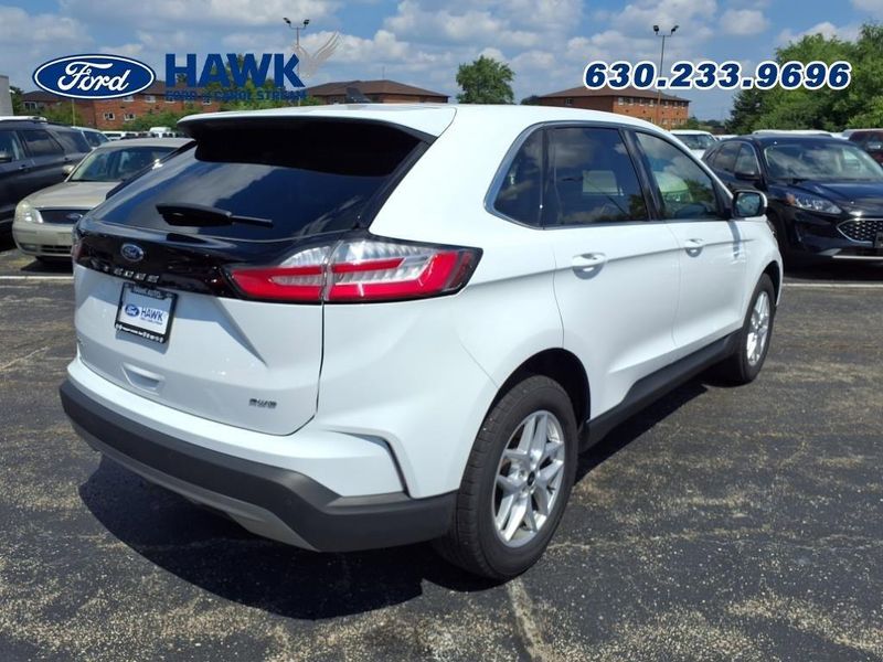 2024 Ford Edge SEL photo 5