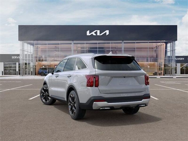 2025 Kia Sorento X-Line EXImage 4