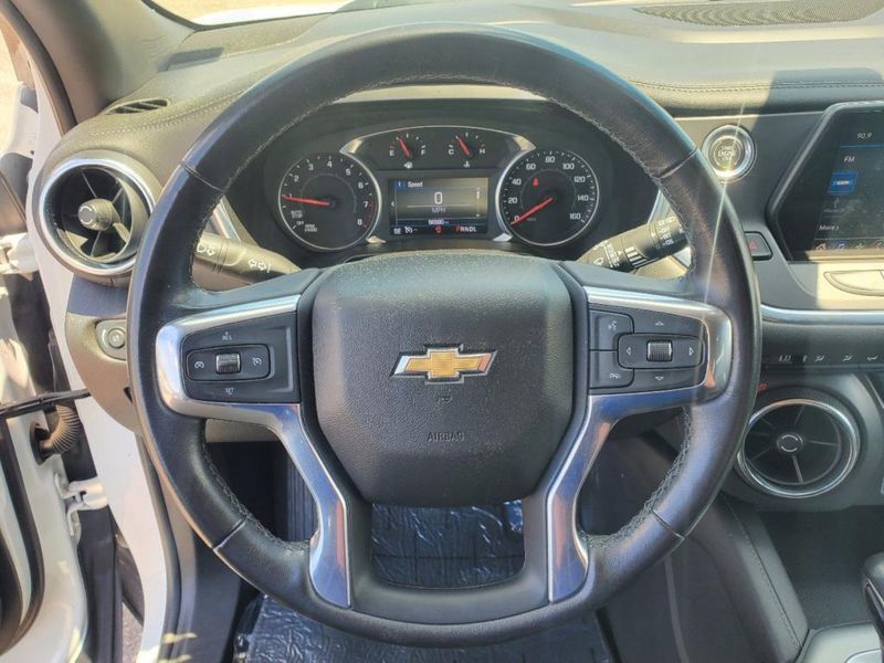 2020 Chevrolet Blazer LT in a Summit White exterior color and Jet Blackinterior. Johnson Dodge 601-693-6343 pixelmotiondemo.com 