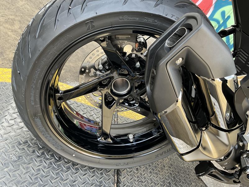 New 2026 BMW R 1300 RS Image 13