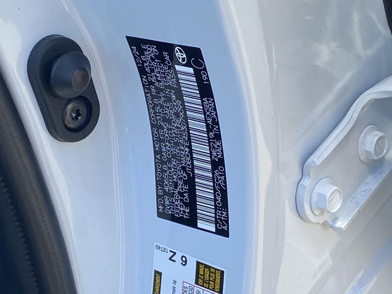 Used 2025 Toyota Corolla Hybrid SEImage 8