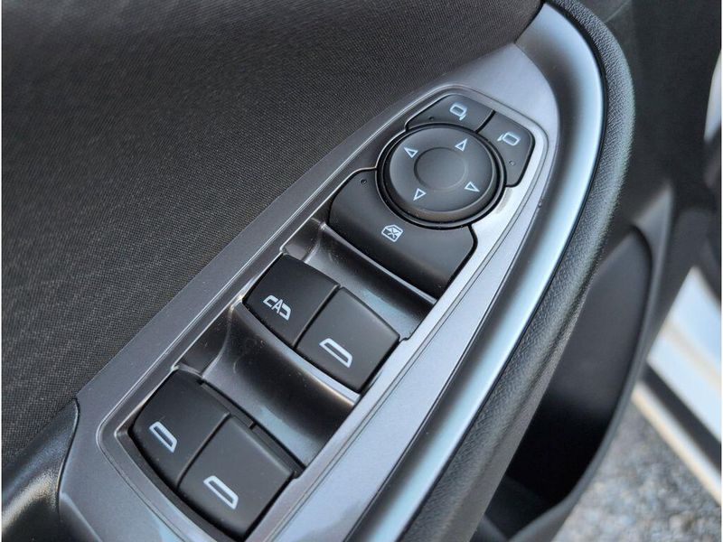 Used 2024 Chevrolet Malibu LTImage 12