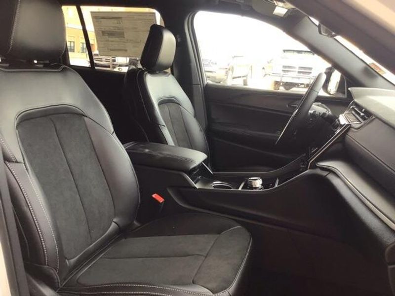 2025 Jeep Grand Cherokee Altitude X 4x2Image 17