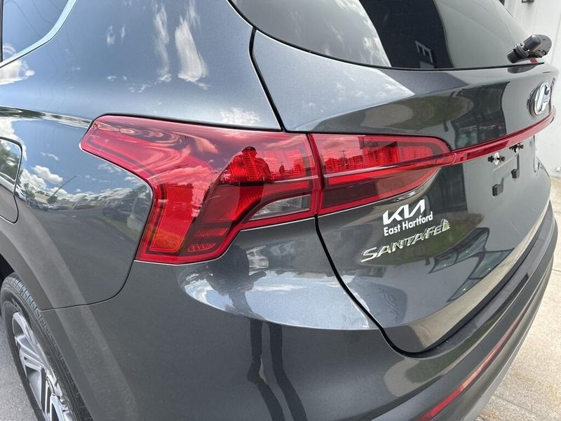 Used 2023 Hyundai Santa Fe SELImage 9