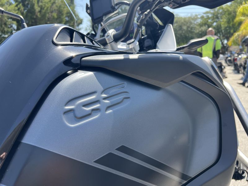 2023 BMW R 1250 GS Adventure 