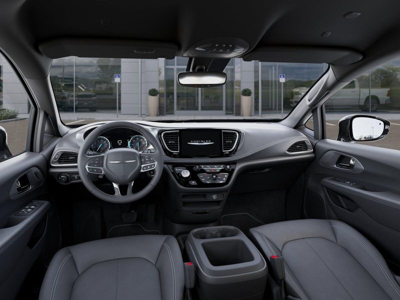 New 2026 Chrysler Pacifica SelectImage 15