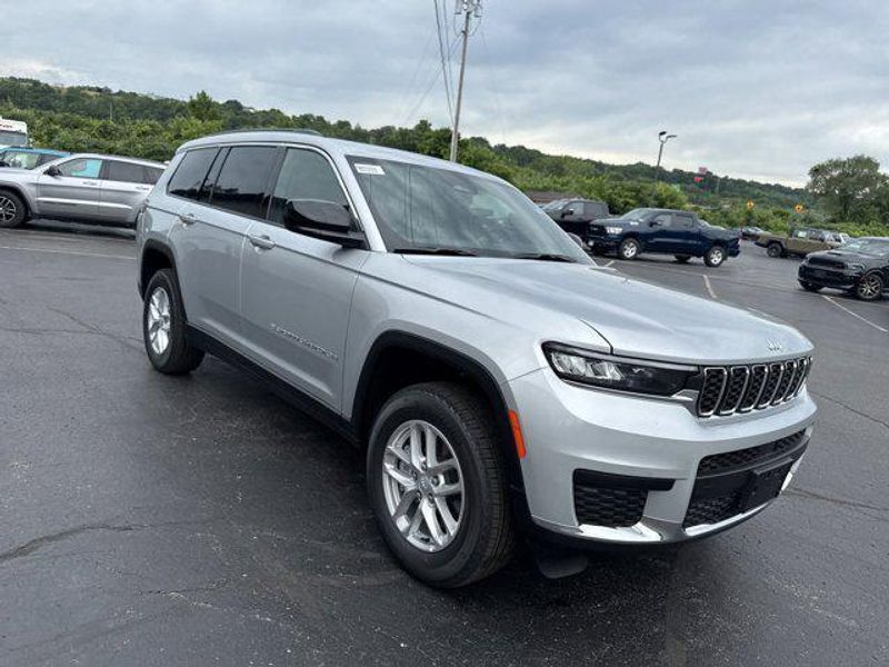 New 2025 Jeep Grand Cherokee L Laredo X 4x4Image 4
