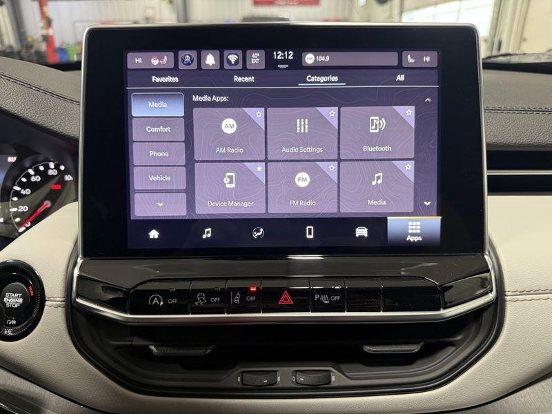 Used 2024 Jeep Compass LimitedImage 37