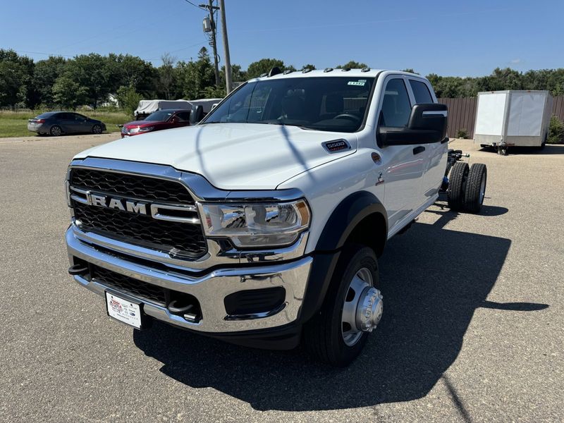 2024 RAM 5500 Tradesman Chassis Crew Cab 4x4 84