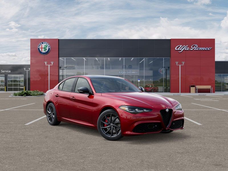 New 2025 Alfa Romeo Giulia AwdImage 21