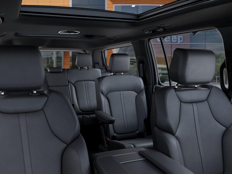2026 Jeep Grand Wagoneer Limited Reserve 4x4Image 52
