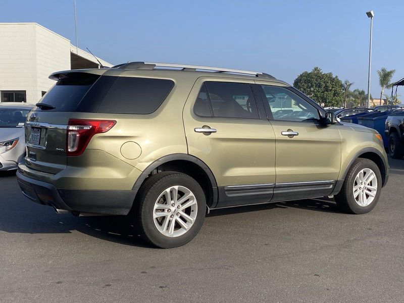 2013 Ford Explorer XLTImage 3