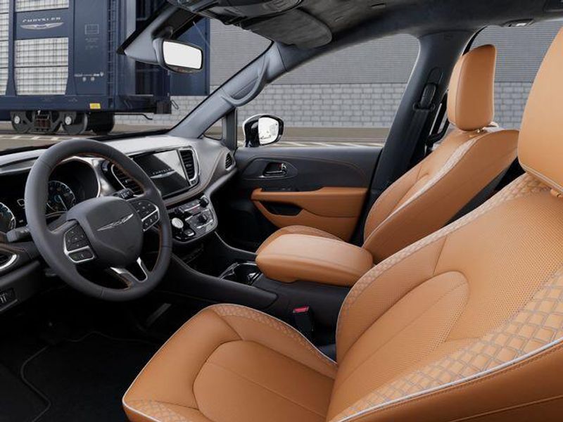 New 2026 Chrysler Pacifica Pinnacle AwdImage 22