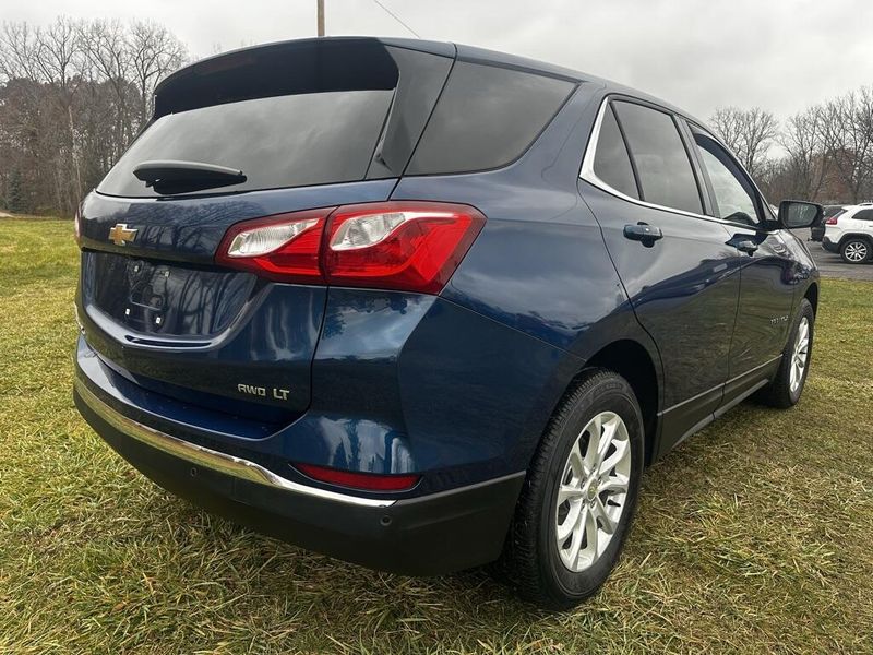 2019 Chevrolet Equinox LT photo 3