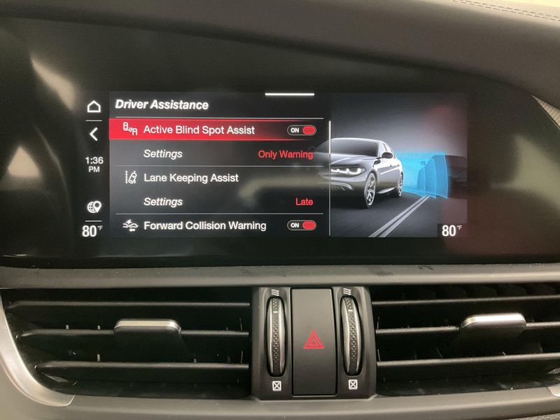 New 2026 Alfa Romeo Giulia AwdImage 7