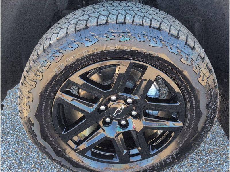Used 2025 Chevrolet Silverado 1500 LT Trail BossImage 9