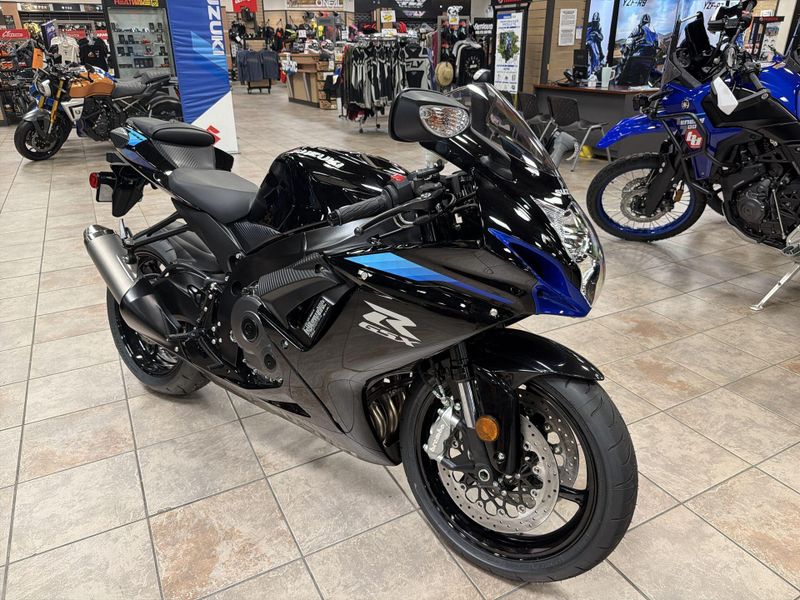 New 2027 Suzuki GSX-R600 Image 11