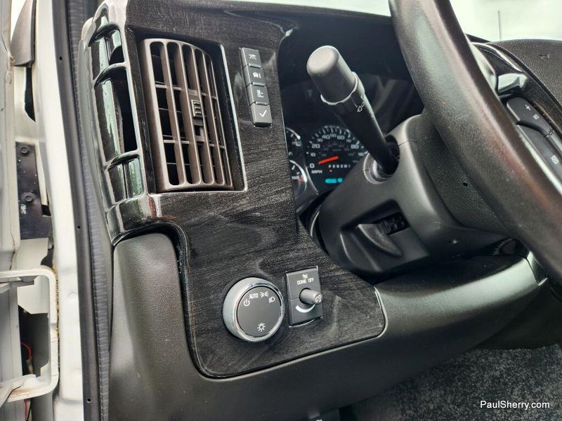 2022 Chevrolet Express Cargo Image 24