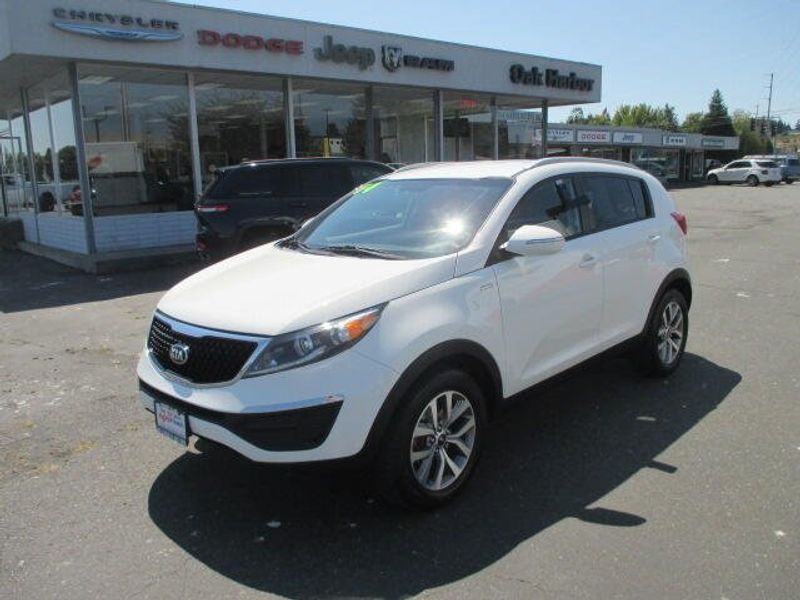 Used 2014 Kia Sportage LXImage 2