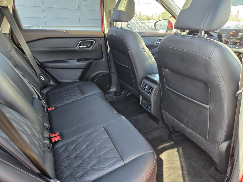 Used 2022 Nissan Rogue FWD Platinum