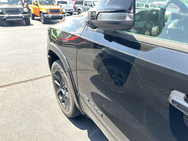 New 2025 RAM 1500 Laramie Crew Cab 4x4 5