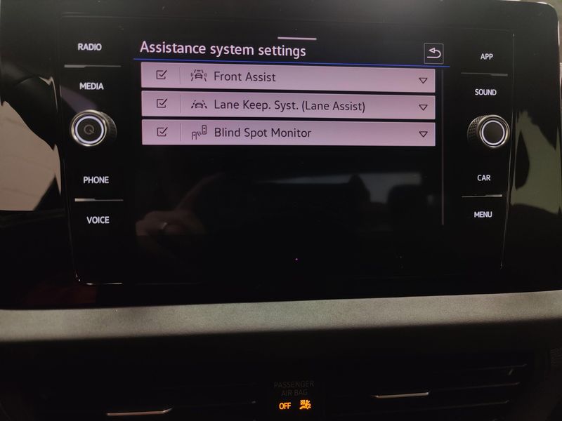 Used 2025 Volkswagen Jetta SE w/SunroofImage 7