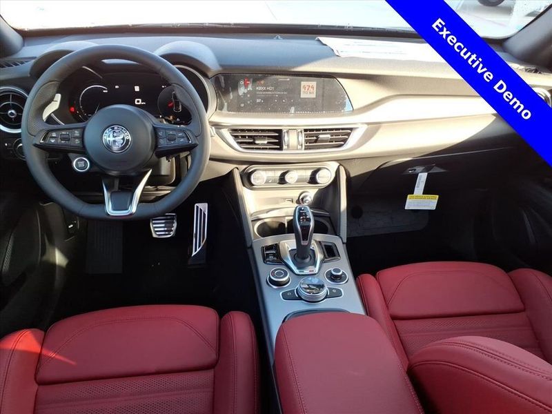 New 2025 Alfa Romeo Stelvio AwdImage 12