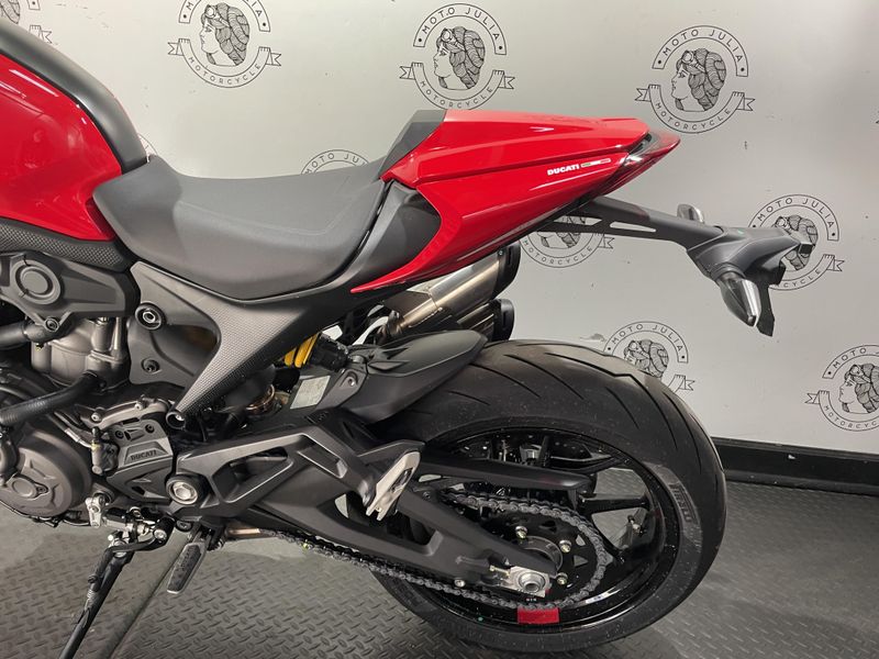 2024 Ducati MONSTER PLUS