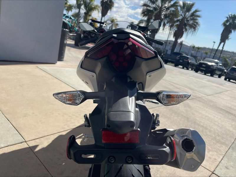 2025 Kawasaki NINJA 500 ABS Image 5
