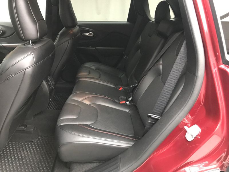 Used 2021 Jeep Cherokee TrailhawkImage 13