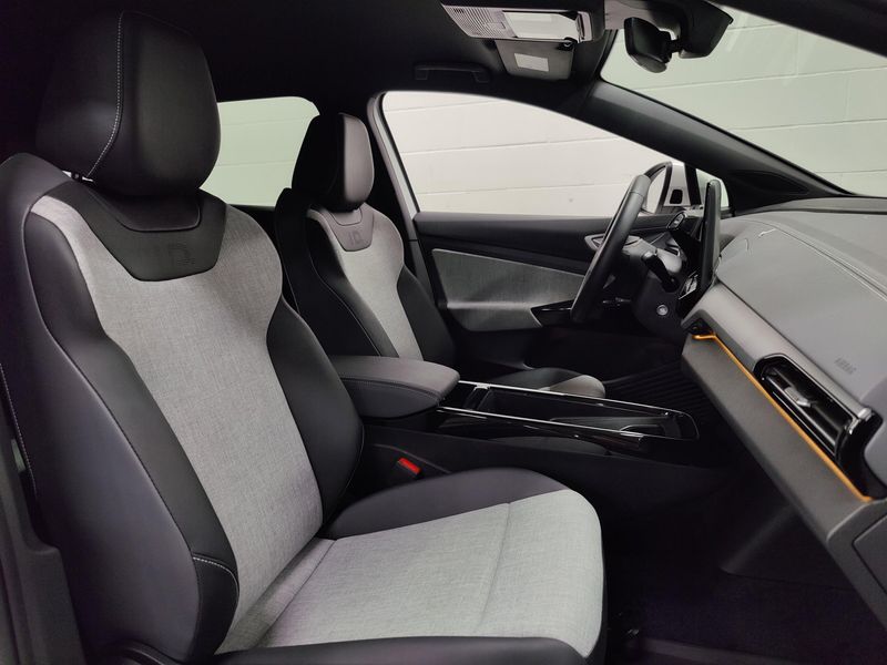 Used 2024 Volkswagen ID.4 62kWhImage 5