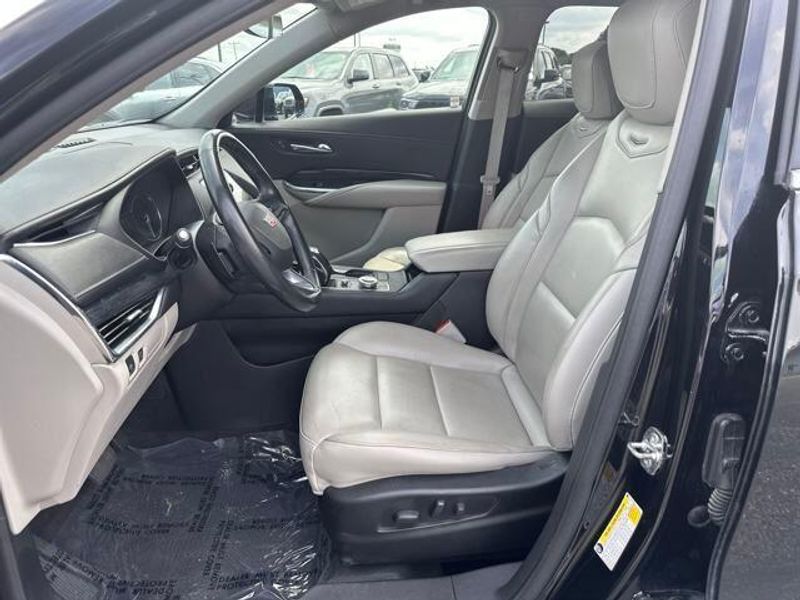 2019 Cadillac XT4 Premium Luxury