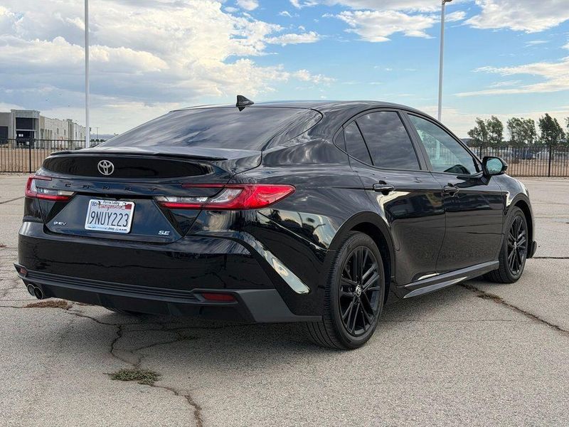 Used 2025 Toyota Camry SEImage 7