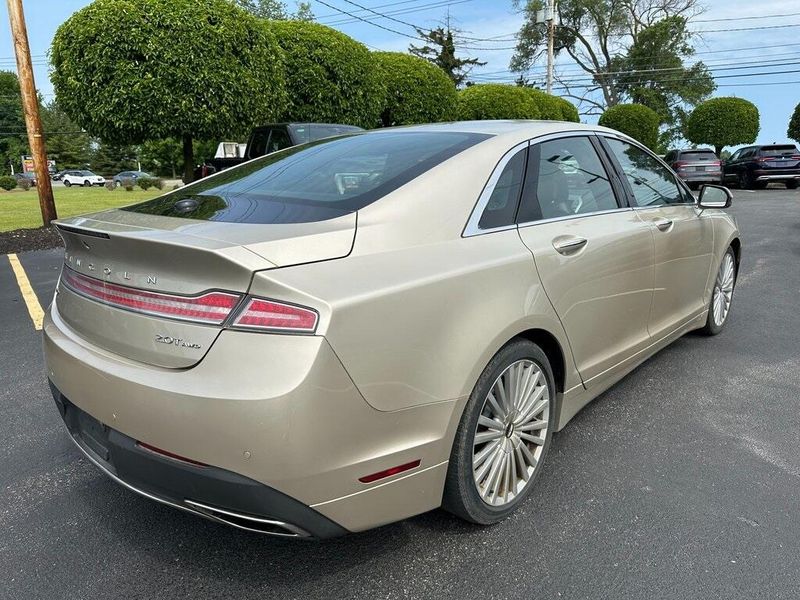2017 Lincoln MKZ ReserveImage 14