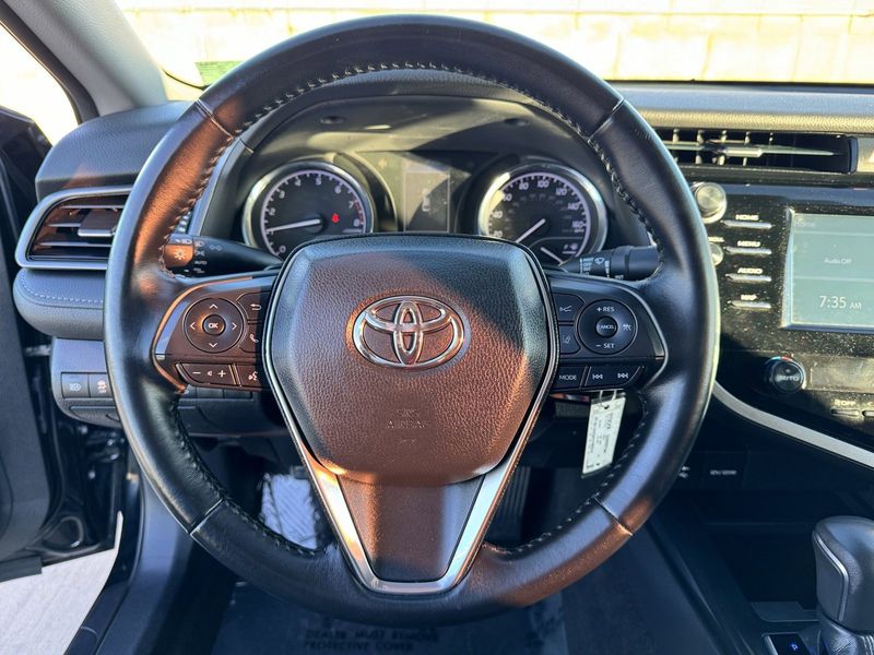 2019 Toyota Camry SEImage 20