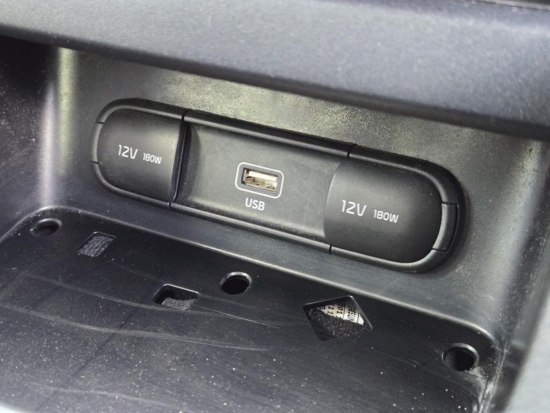 2022 Kia Forte LXS photo 29