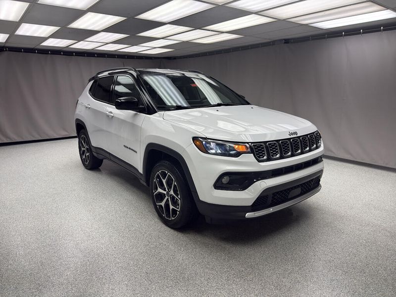New 2026 Jeep Compass Limited 4x4Image 4
