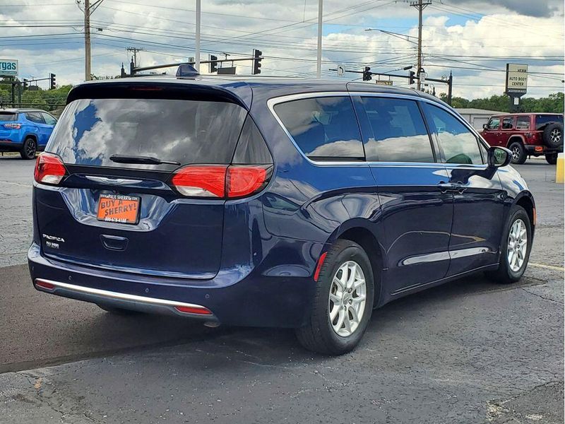 Used 2020 Chrysler Pacifica TouringImage 14