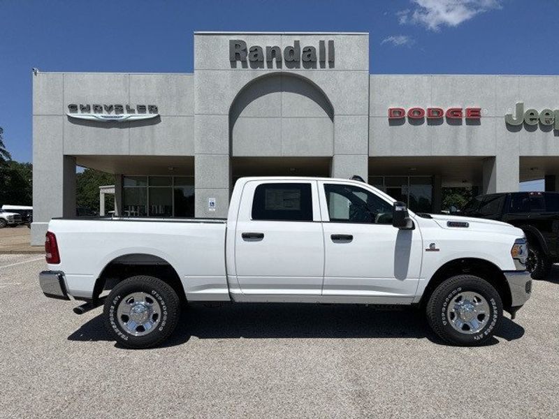 2024 RAM 2500 Tradesman Crew Cab 4x4 6