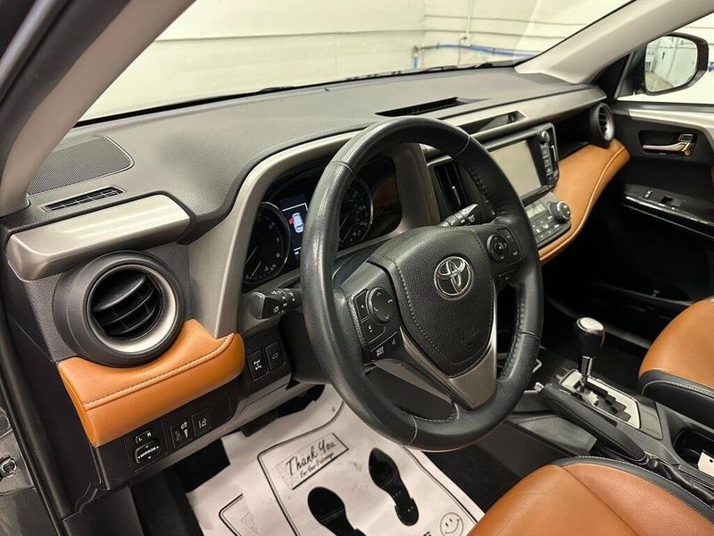 2018 Toyota RAV4 LimitedImage 21