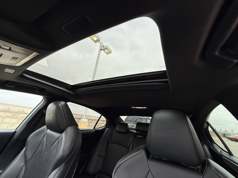 2021 Lexus ES 350 F-SPORTImage 21