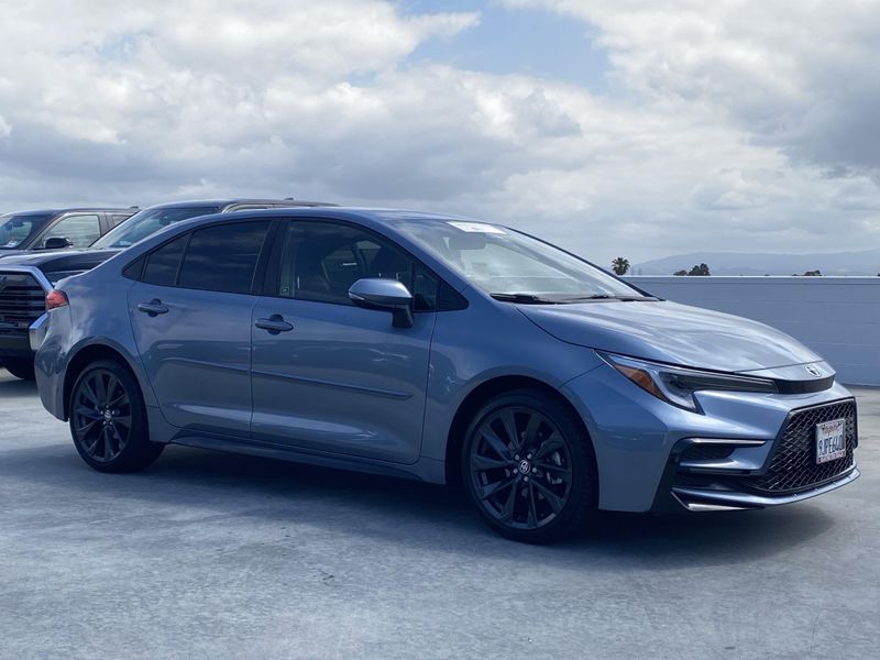 2024 Toyota Corolla SEImage 2