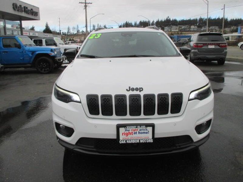 2023 Jeep Cherokee Altitude LuxImage 3