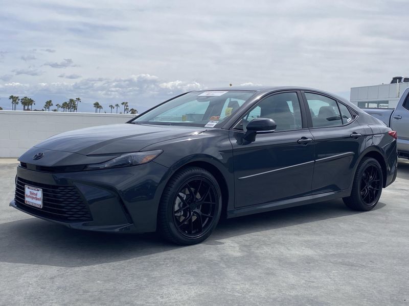 2025 Toyota Camry LEImage 17