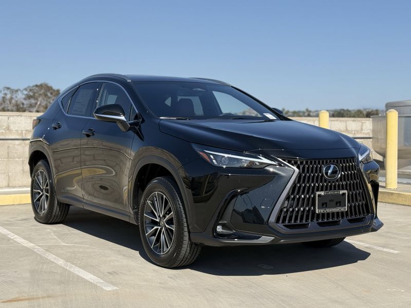 2025 Lexus NX 350h PremiumImage 2